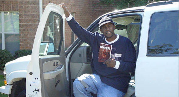 K. Elliott Author Photo