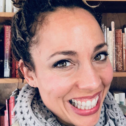 Sarah Warren Author Photo
