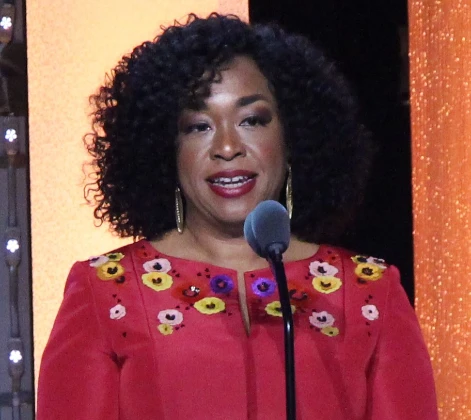 Shonda Rhimes Author Photo