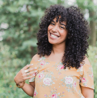 Elizabeth Acevedo Author Photo