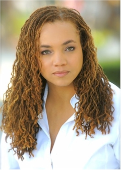 Nina Foxx Author Photo