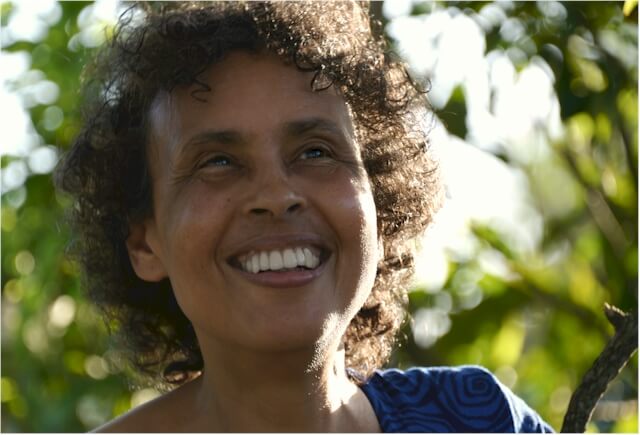 Sharon Maas Author Photo