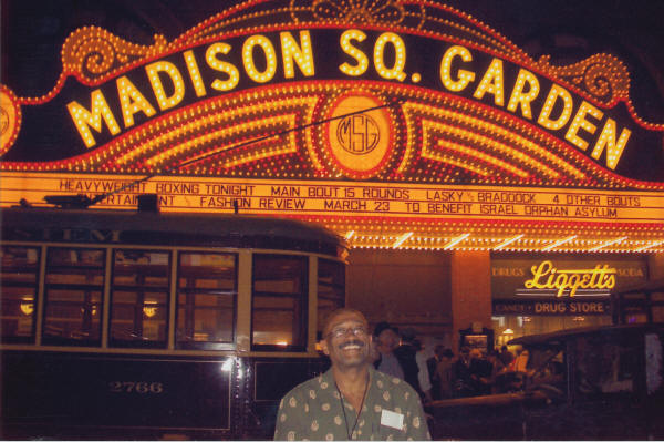 Wynn Thomas on set of Cinderella Man